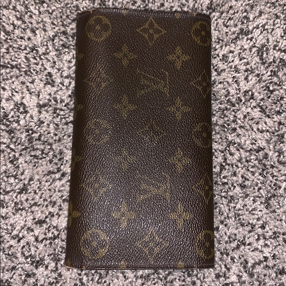 Louis Vuitton walllet - Picture 5 of 8